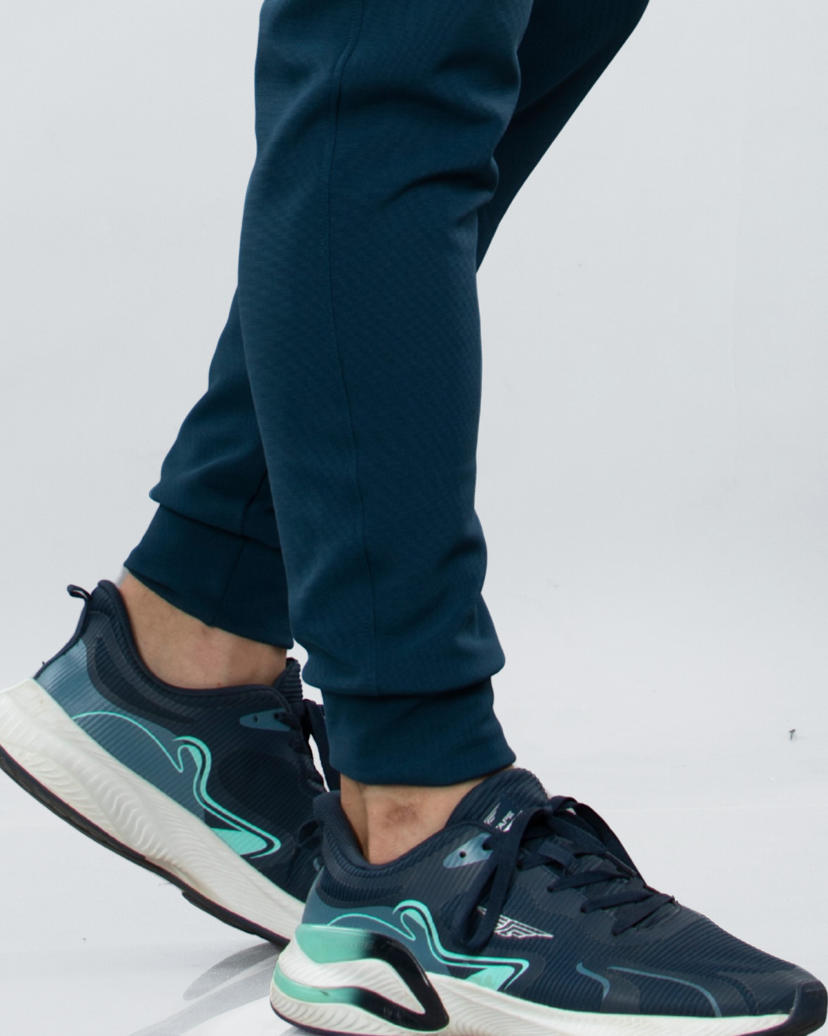 Ribbed Trackpant | Athletic Fit