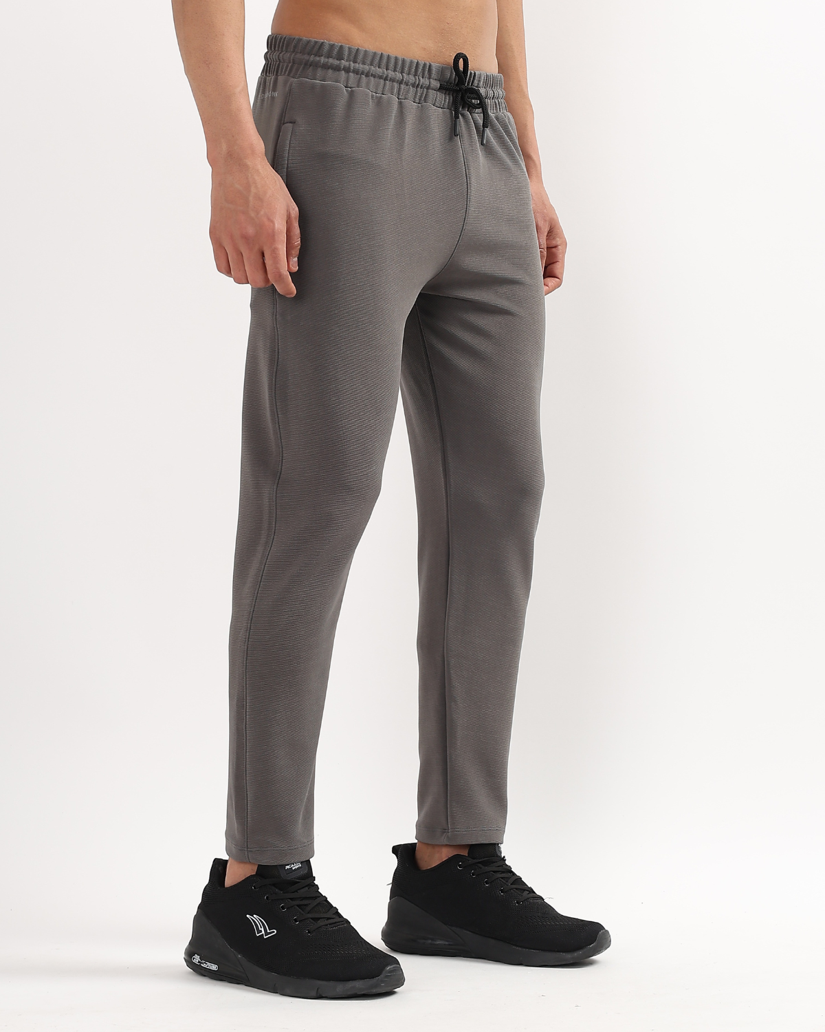 Essential Zip Trackpant | Regular Fit