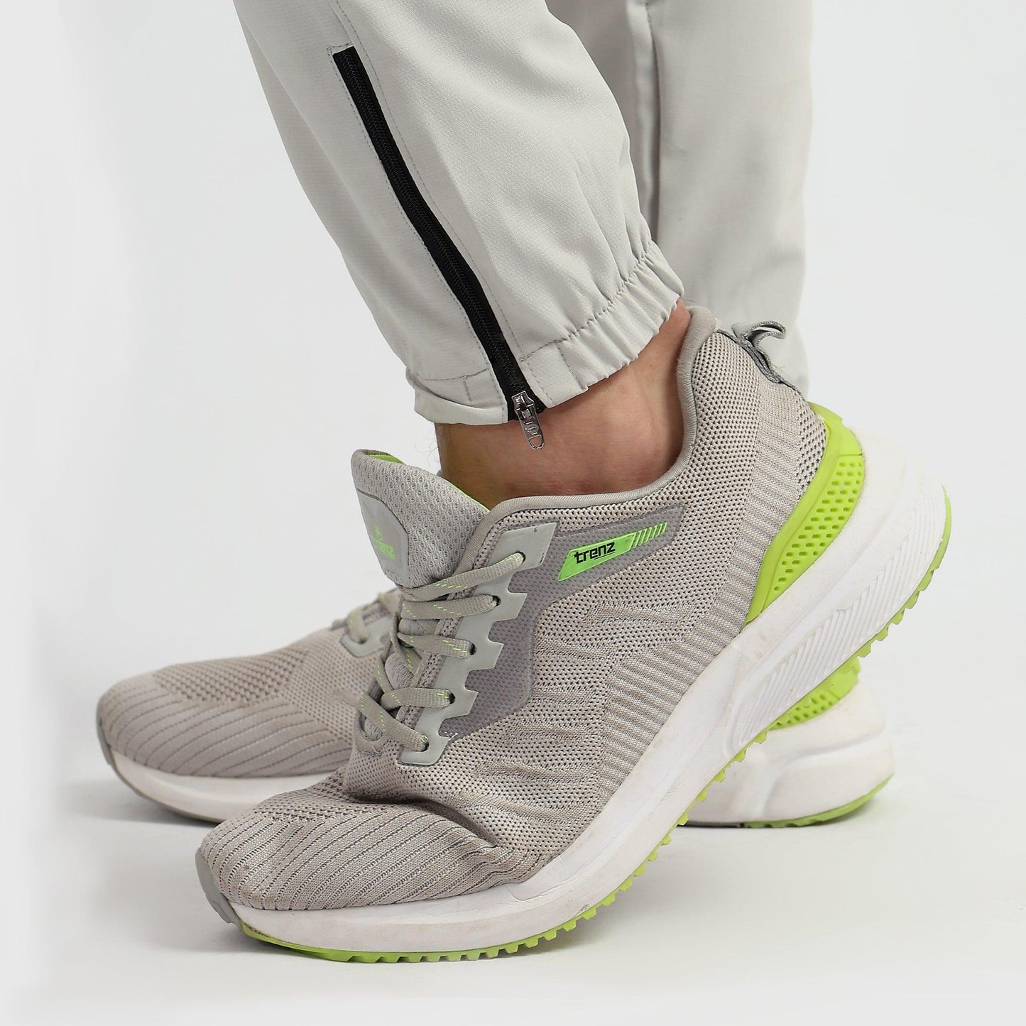 Denmonk: Elevate your look with these Trekcrago sharp light grey Trackpant for mens.